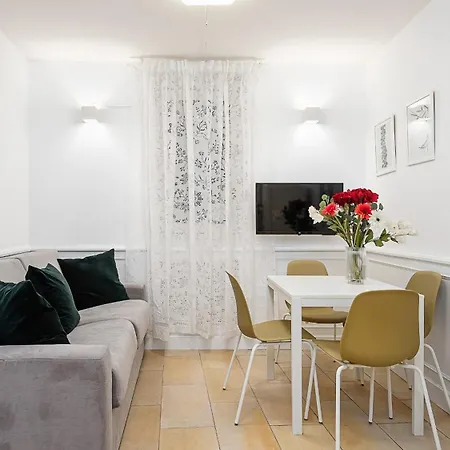 Classbnb - Just A 5 Minute Walk From Piazza Duomo Apartment *